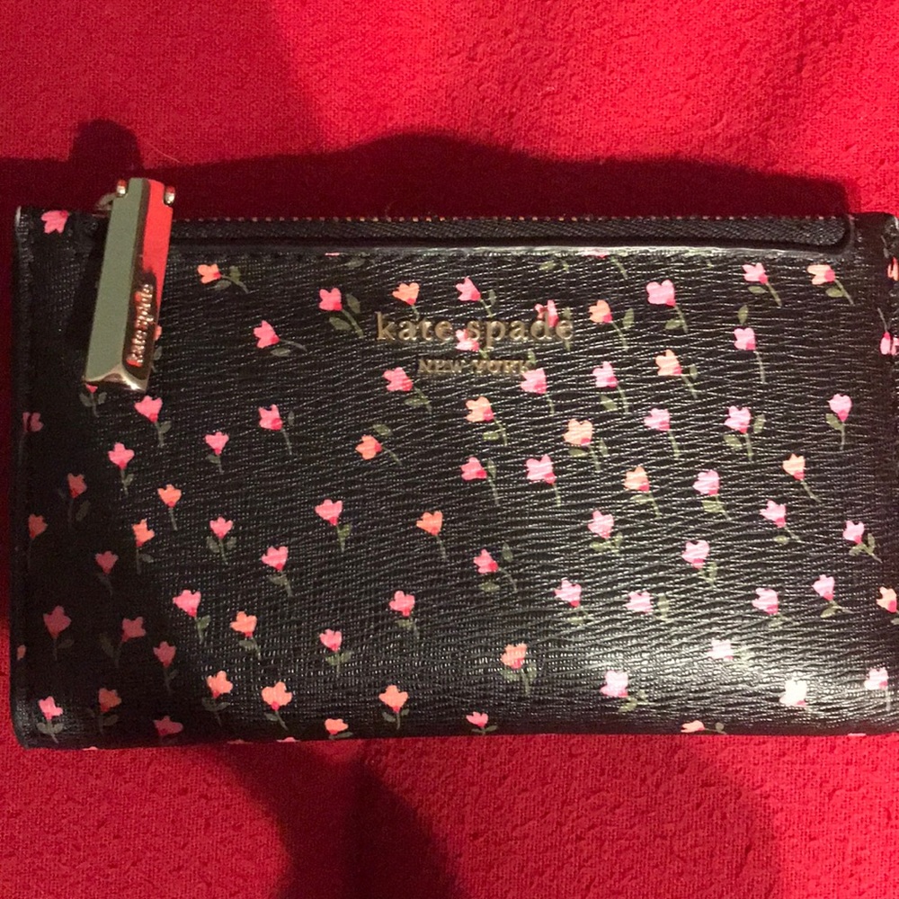 Kate spade Sylvia meadow slim bifold wallet